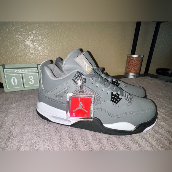 Air Jordan 4’s Cool Grey - Picture 4 of 5